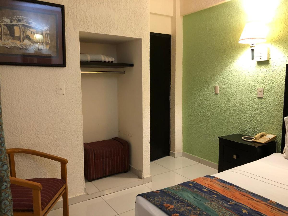 Hotel Francis Culiacán Esterno foto